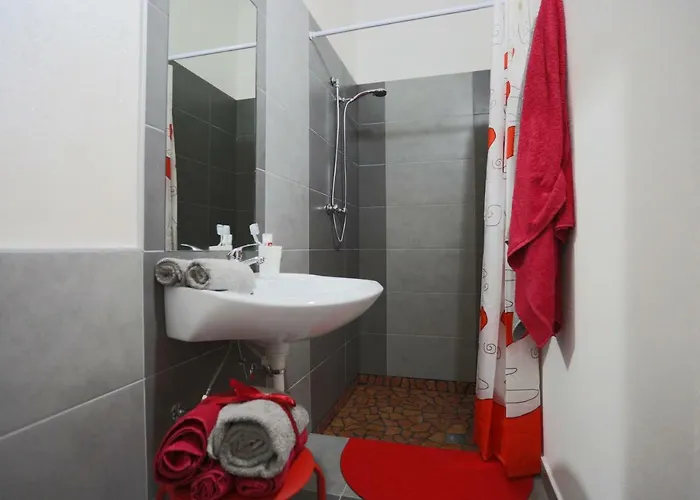 Sabrina Hotel